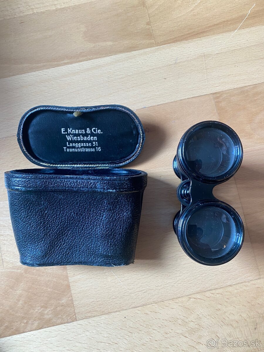 Starý divadelný ďalekohľad (opera glasses) s koženým puzdrom