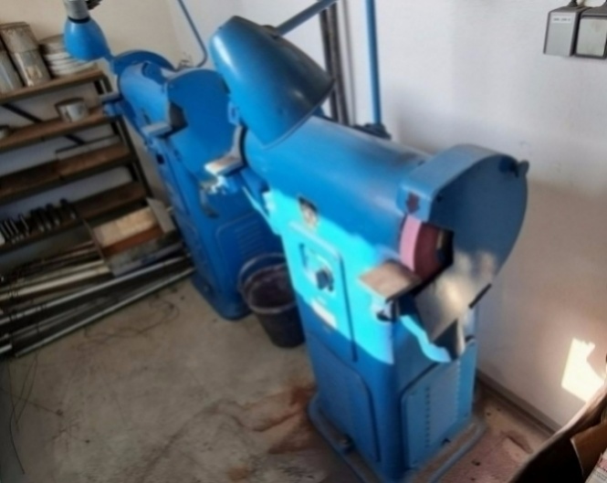 Prodávám Použitá dvoukotoučová brusku BL 3 D, r. v. 1973