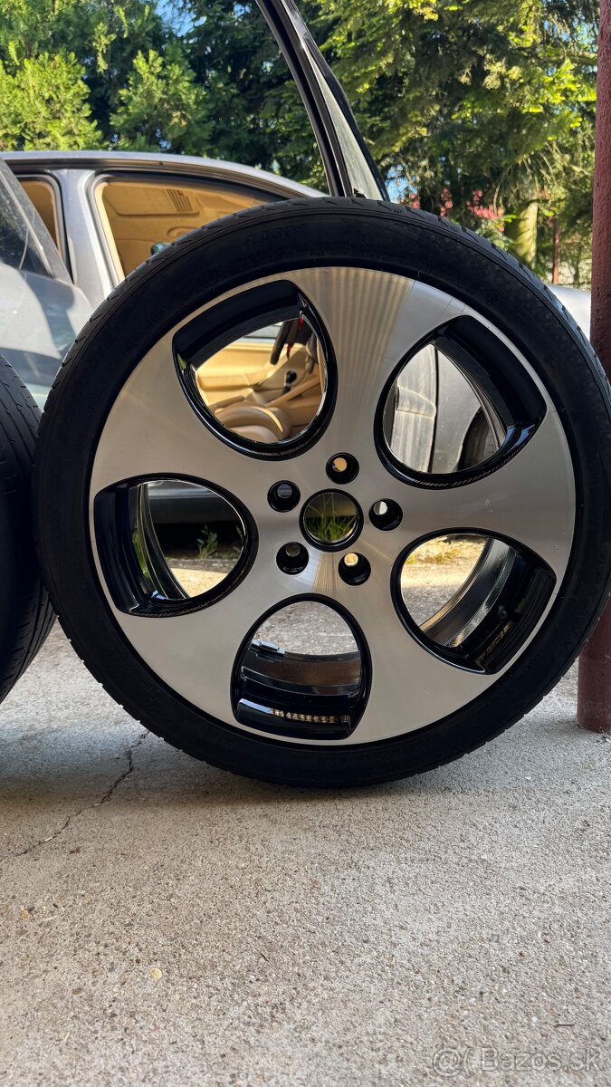 ORIGINÁLNE DISKY Z ĽAHKÝCH LIATIN GOLF GTI 245/45/18 4x18"