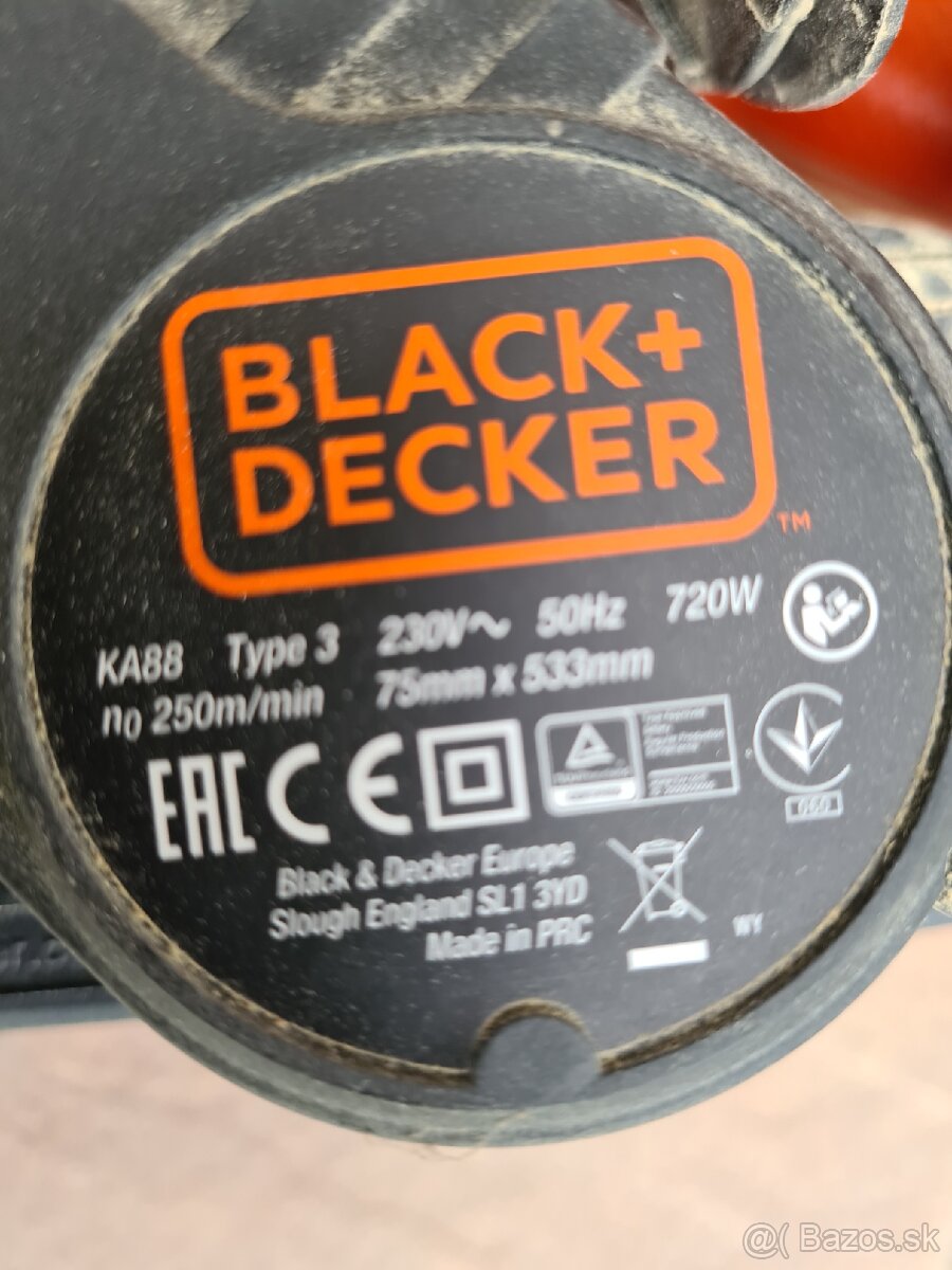Pásová brúska Black decker