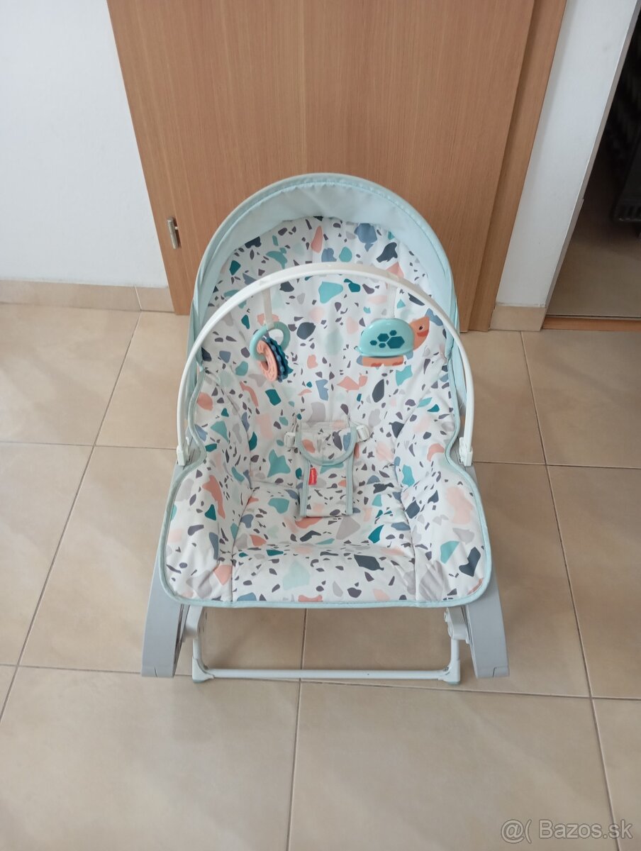 Detské vibračné kresielko s hrazdickou