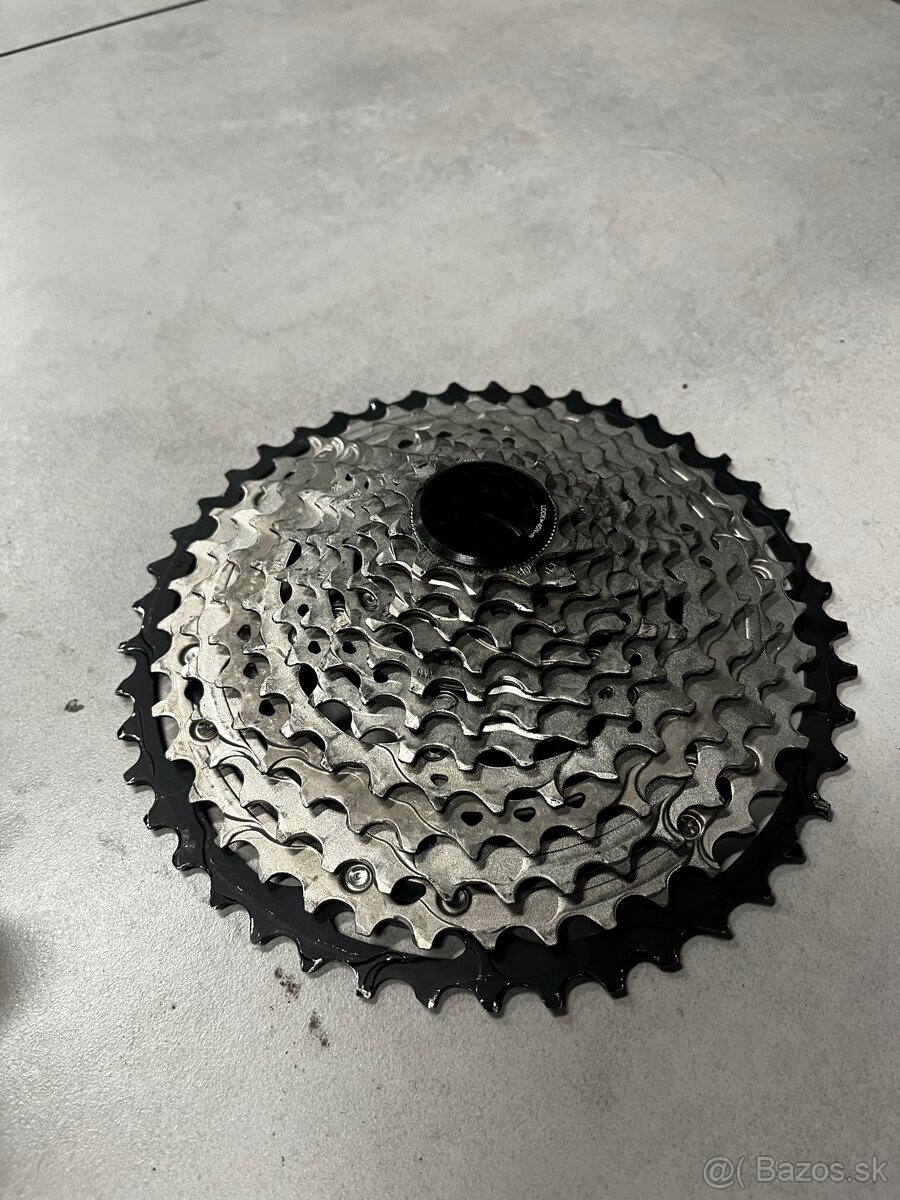 Shimano Kazeta 44-10, náboj XT