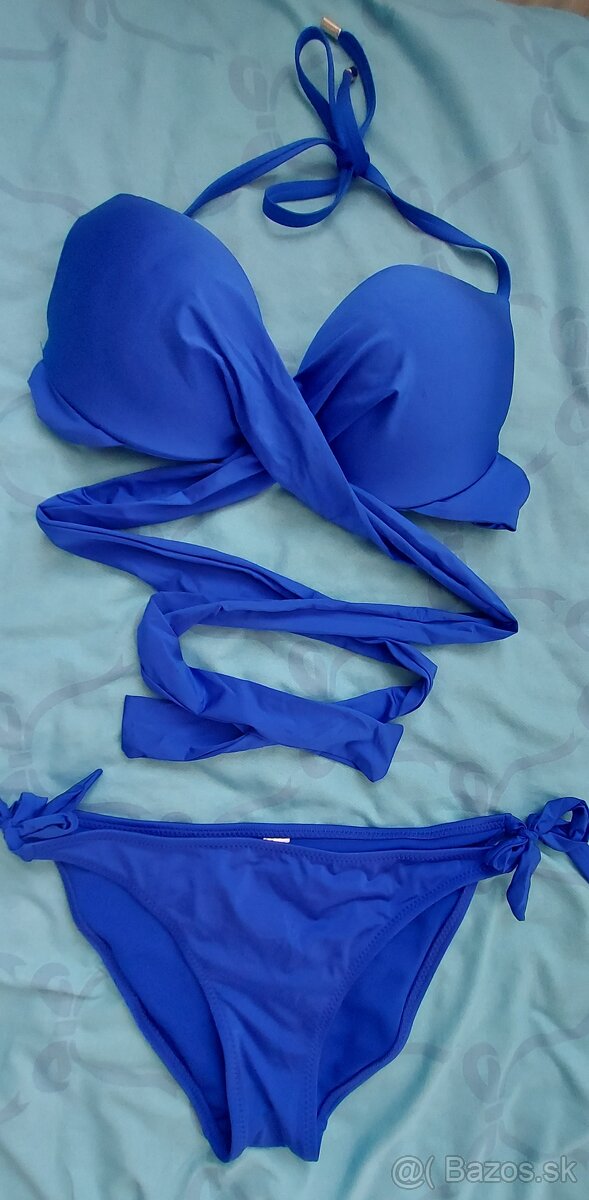 Modré bikiny