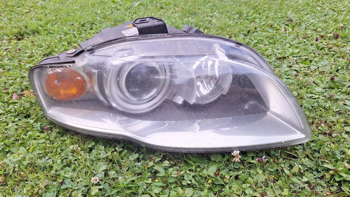 Predne Prave Svetlo Audi a4 b7 bixenon