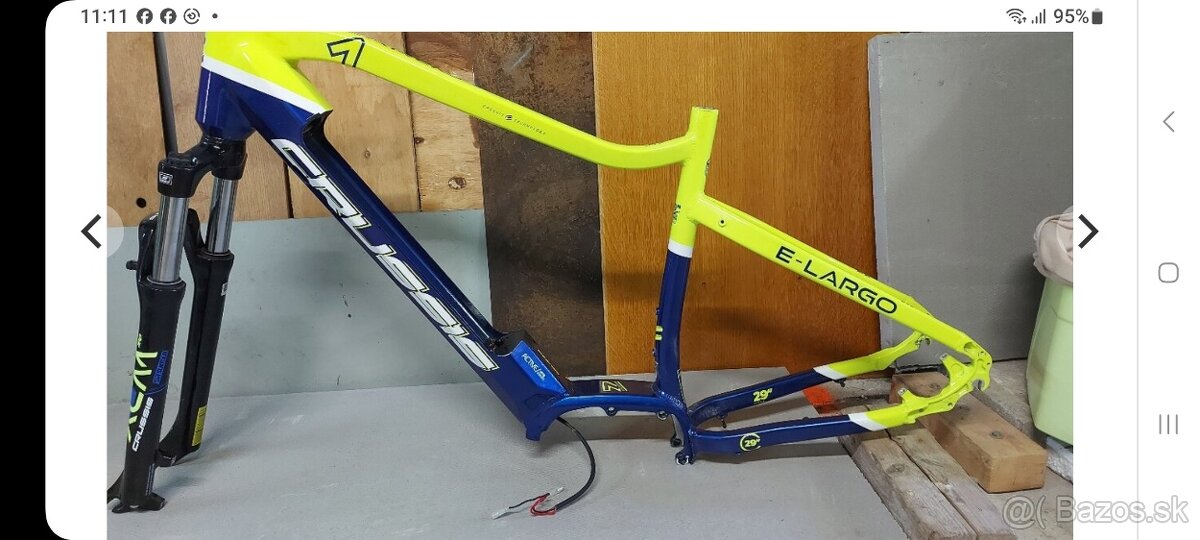 Crussis E-LARGO 7.7 veľkosť 20"