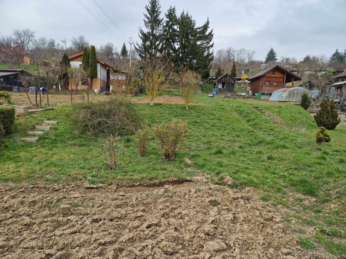 Na predaj záhradu v záhradkárskej osade Bánovce nad Bebravou