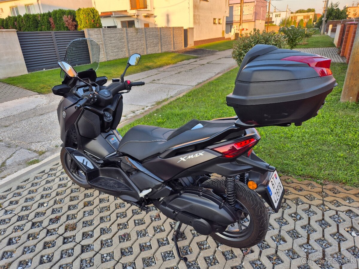 Yamaha X-Max 125 TECH MAX
