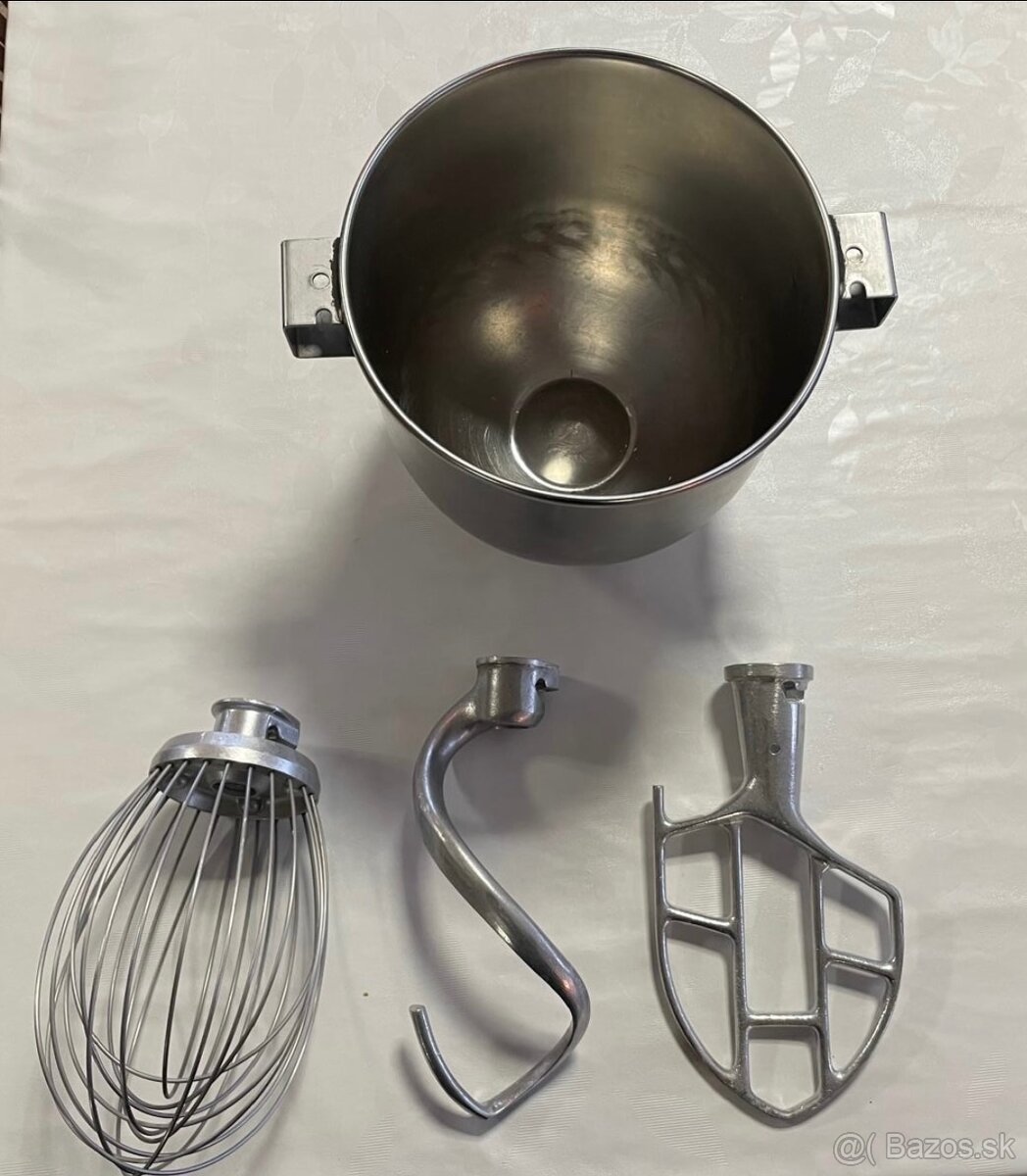 Miesič cesta, krájač zeleniny