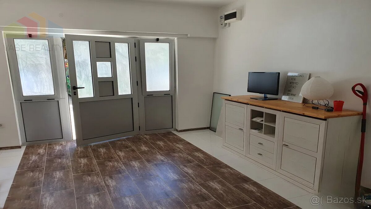 Obchodné priestory  18 m² vo výbornej lokalite – ZADAR, CHOR