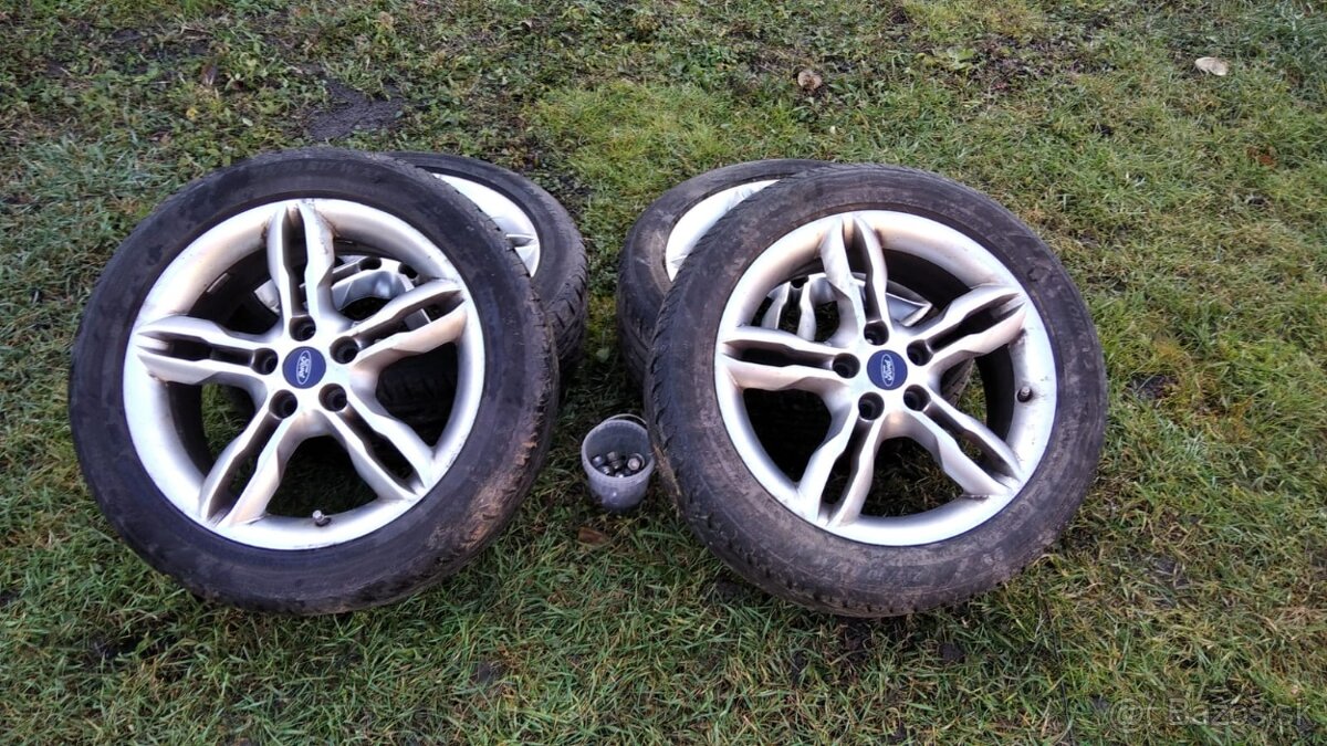 Originál Ford elektróny 215/50 R17 95W r.v.0220
