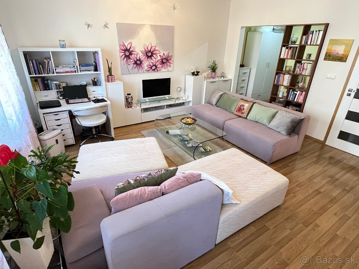 1 a 1/2 izbový byt s balkónom 43 m2 Trenčín, ul. Východná