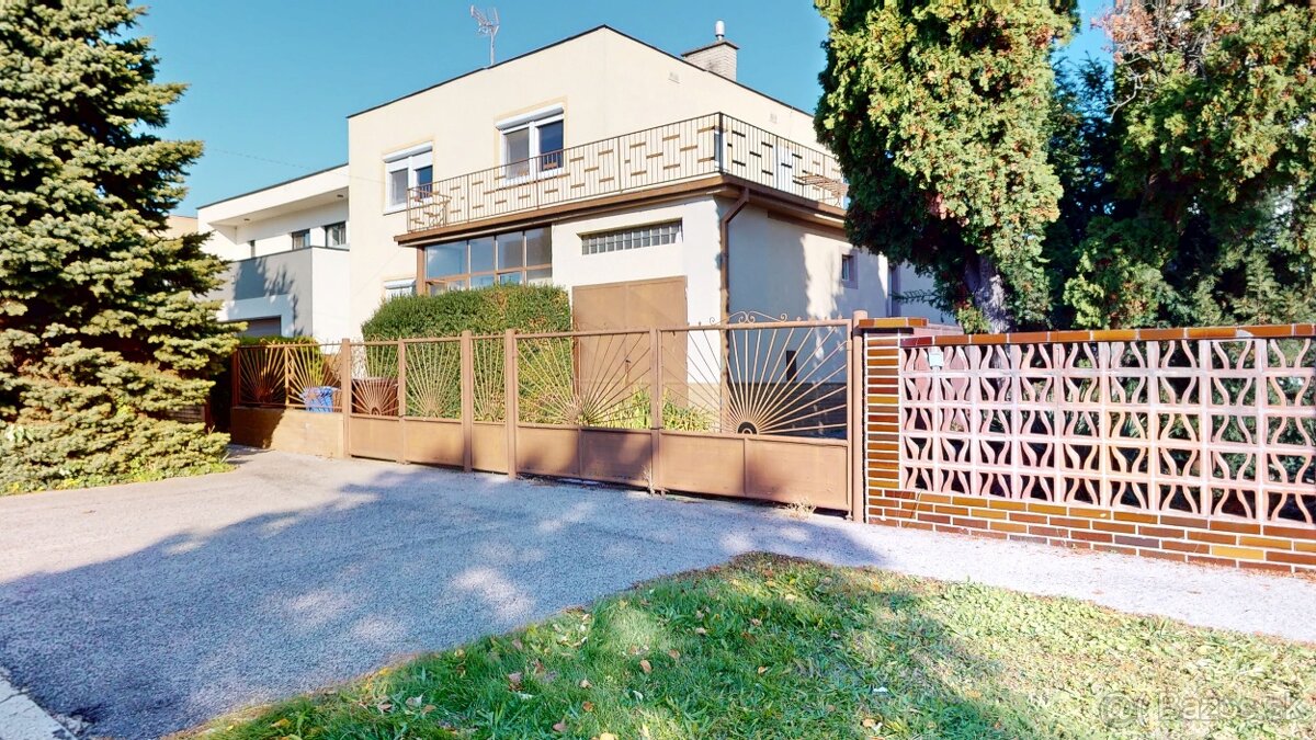 NOVINKA - 5 izbový rodinný dom s garážou, pivnicou