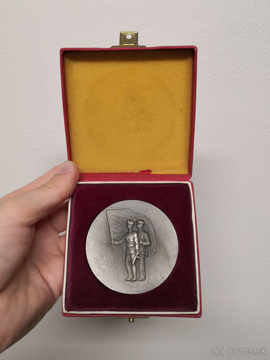 Medaila za zásluhy o rozvoj okresu Michalovce