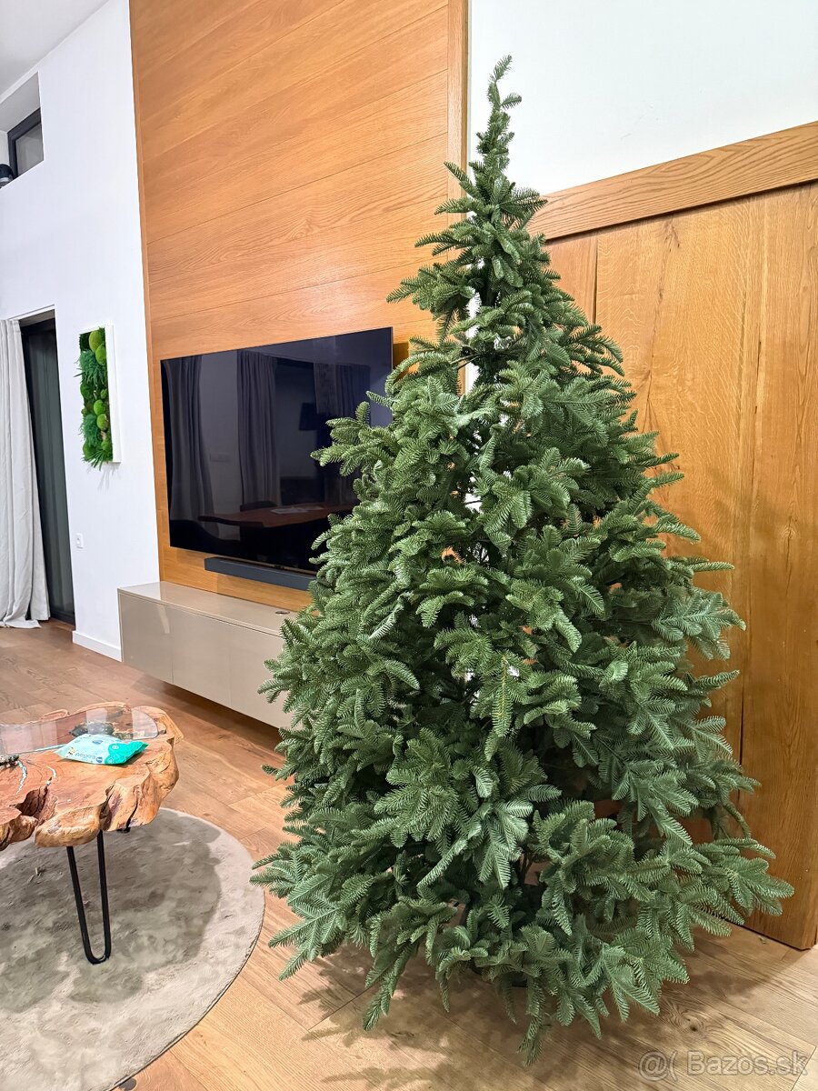 Umelý vianočný stromček FULL 3D Jedľa Kaukazská 240cm