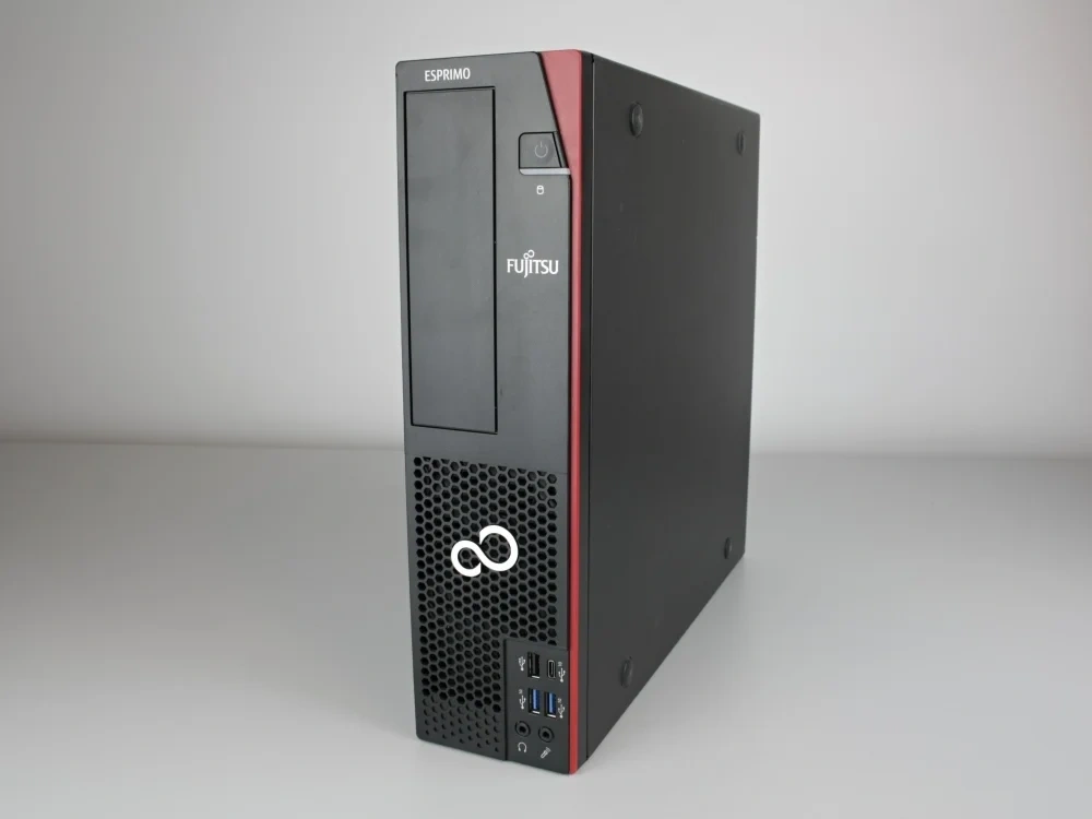 Fujitsu D958 - i3 8100, 16GB RAM, 256GB NVMe SSD, OS, ZÁRUKA