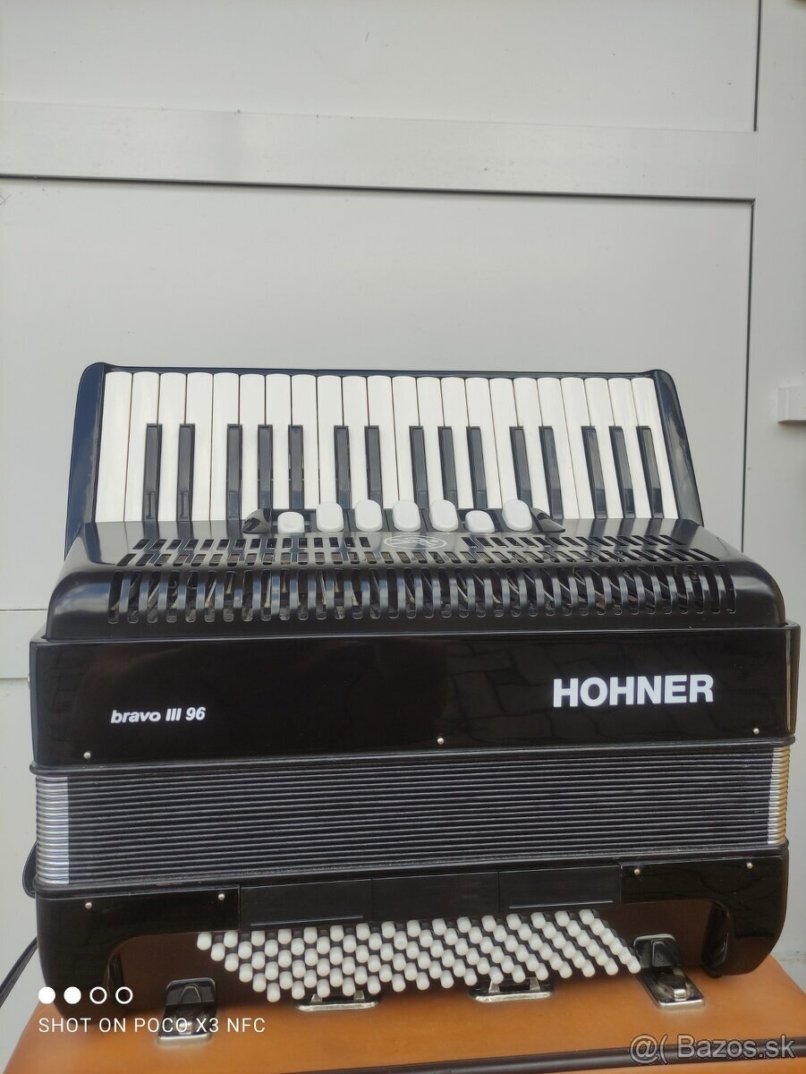 Hohner 96 basový
