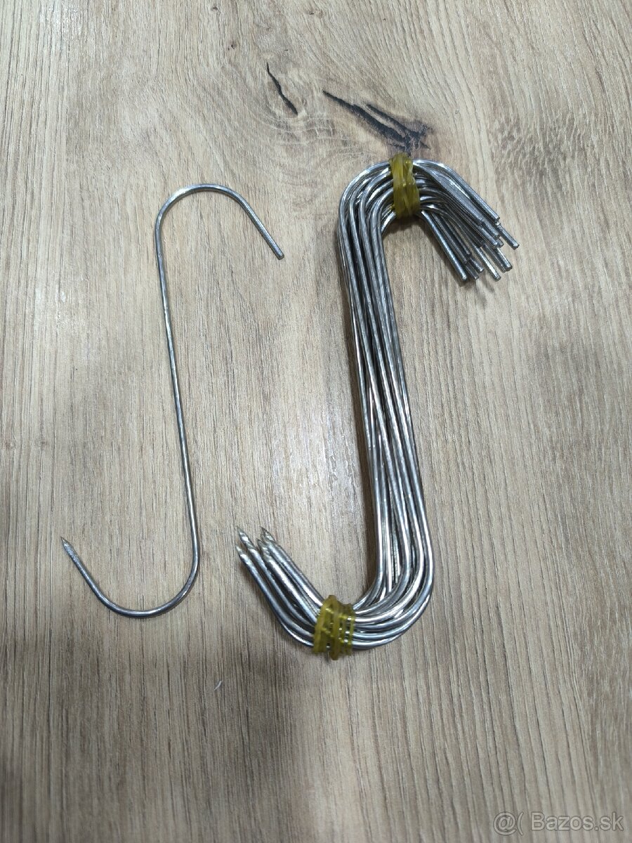 Nerezové háčiky, udiareň