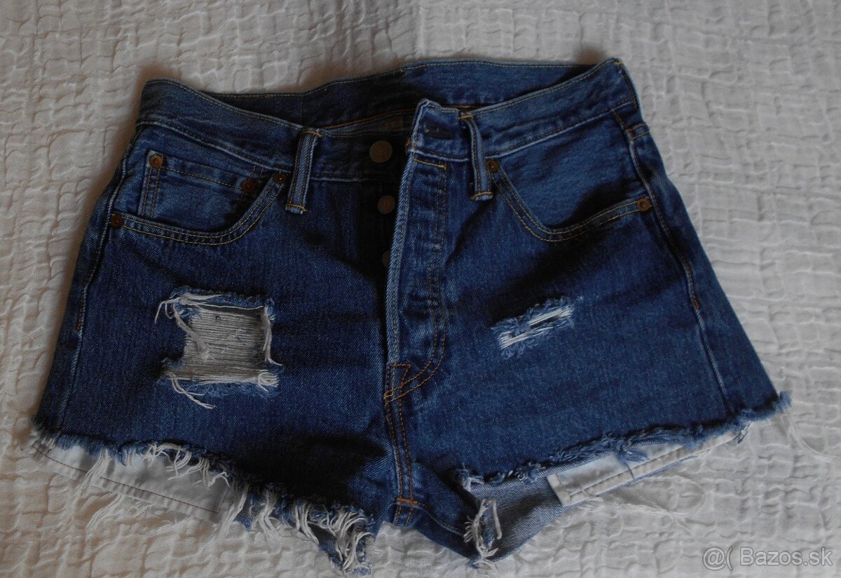 Džínsové kraťasy "LEVIS" + darujem k nim topánky Hilfiger