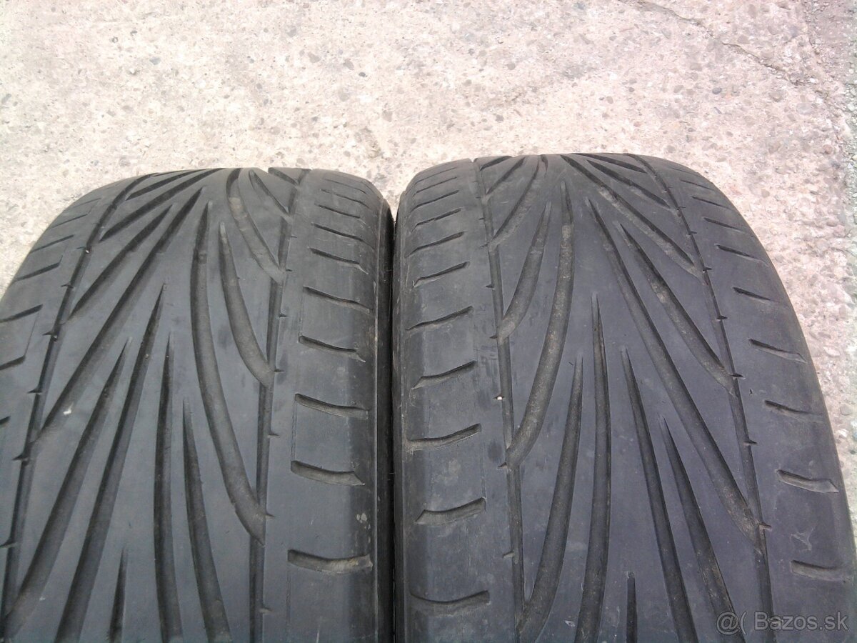 Predam letne pneu 205/55 r16 Toyo