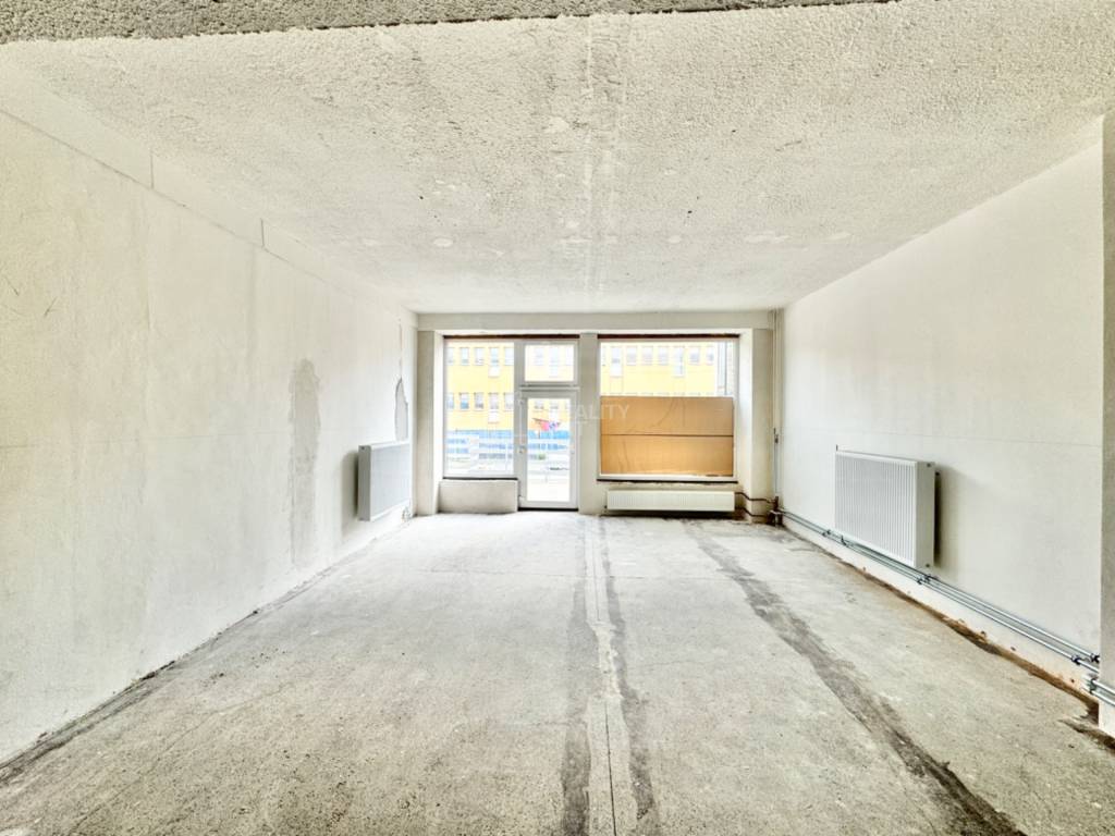 Ponúkame na prenájom obchodné priestory s rozlohou 168 m2 -