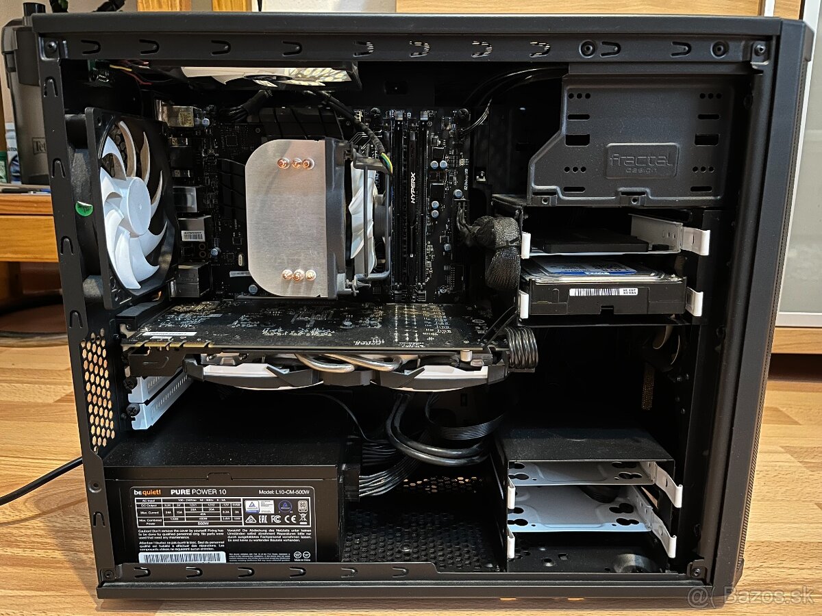 Starší herný počítač s grafikou NVIDIA GeForce GTX 1070