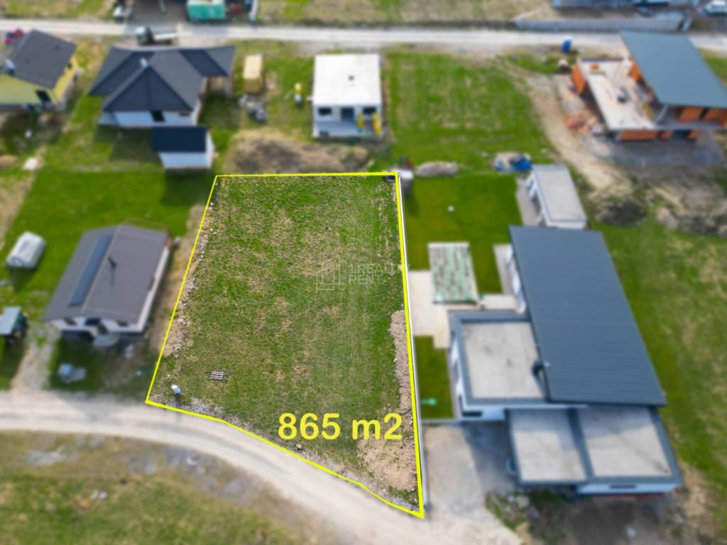 Predáme pozemok pod rodinný dom 865 m2 - Žilina Krasňany