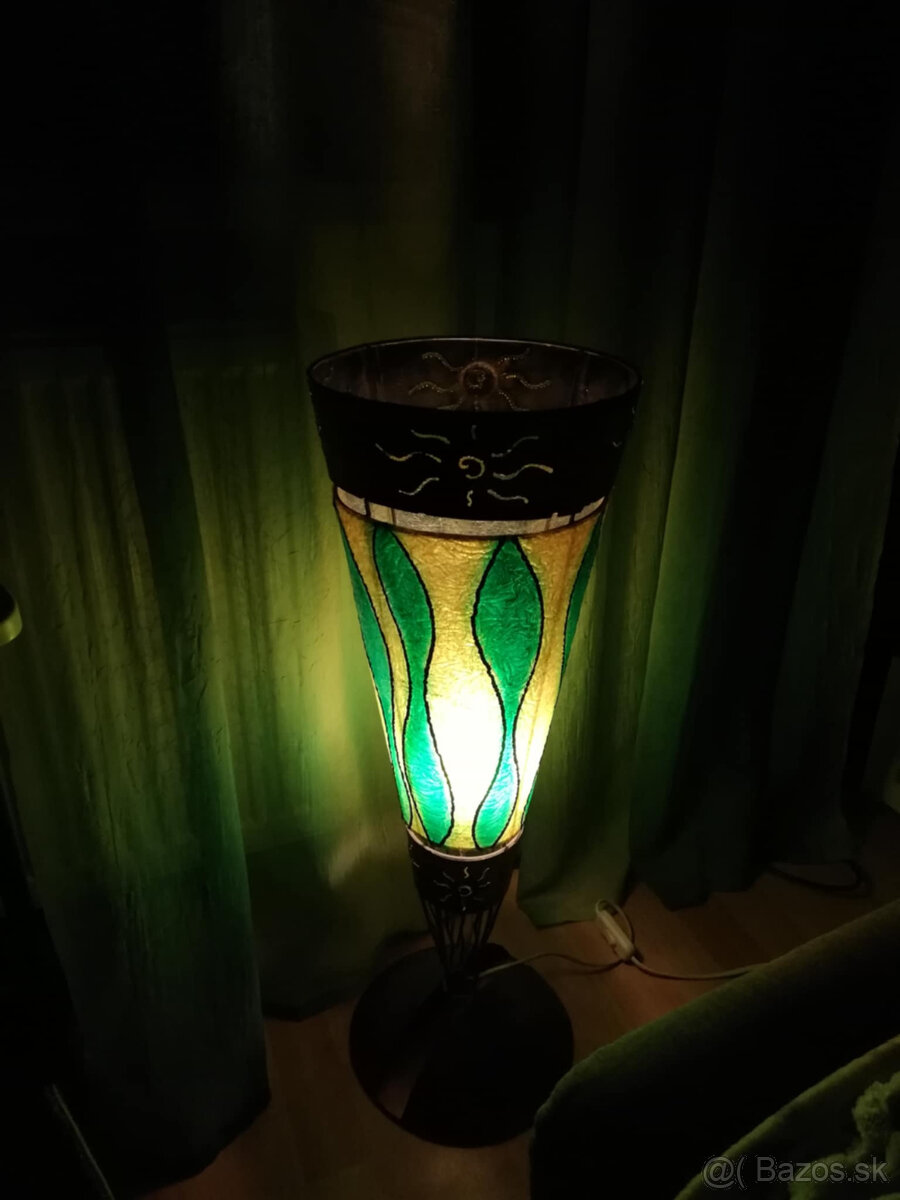 Zelená etno lampa na zem