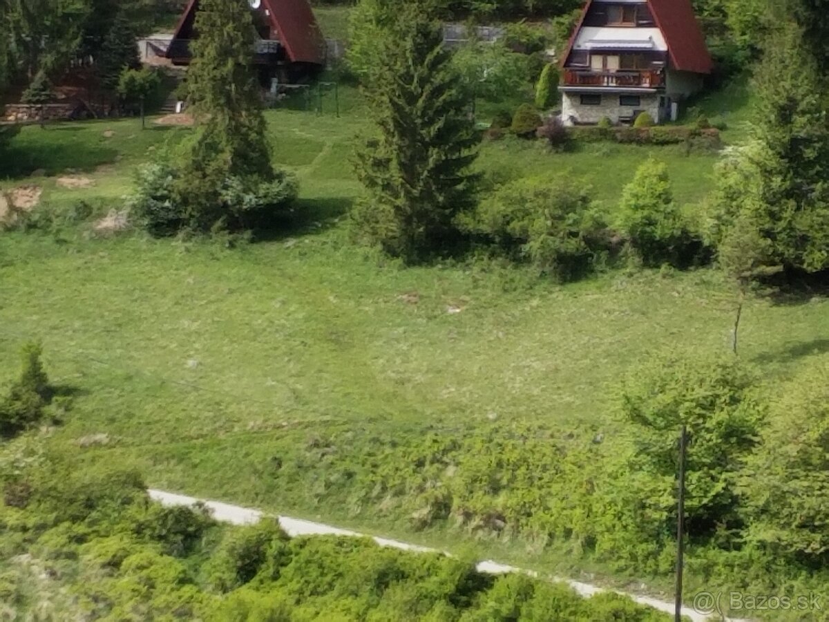 Predám pozemok vhodný na rekreačnú chatu