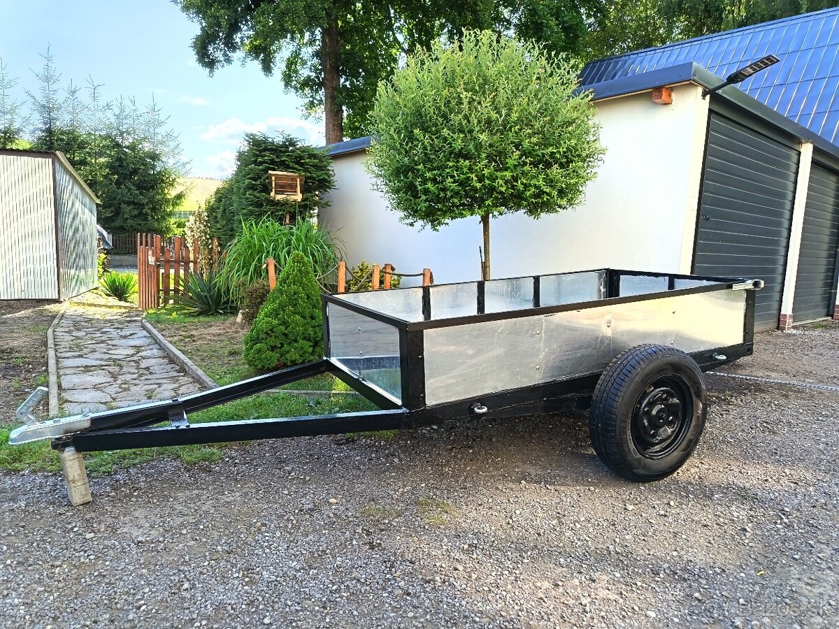 Prívesný vozík