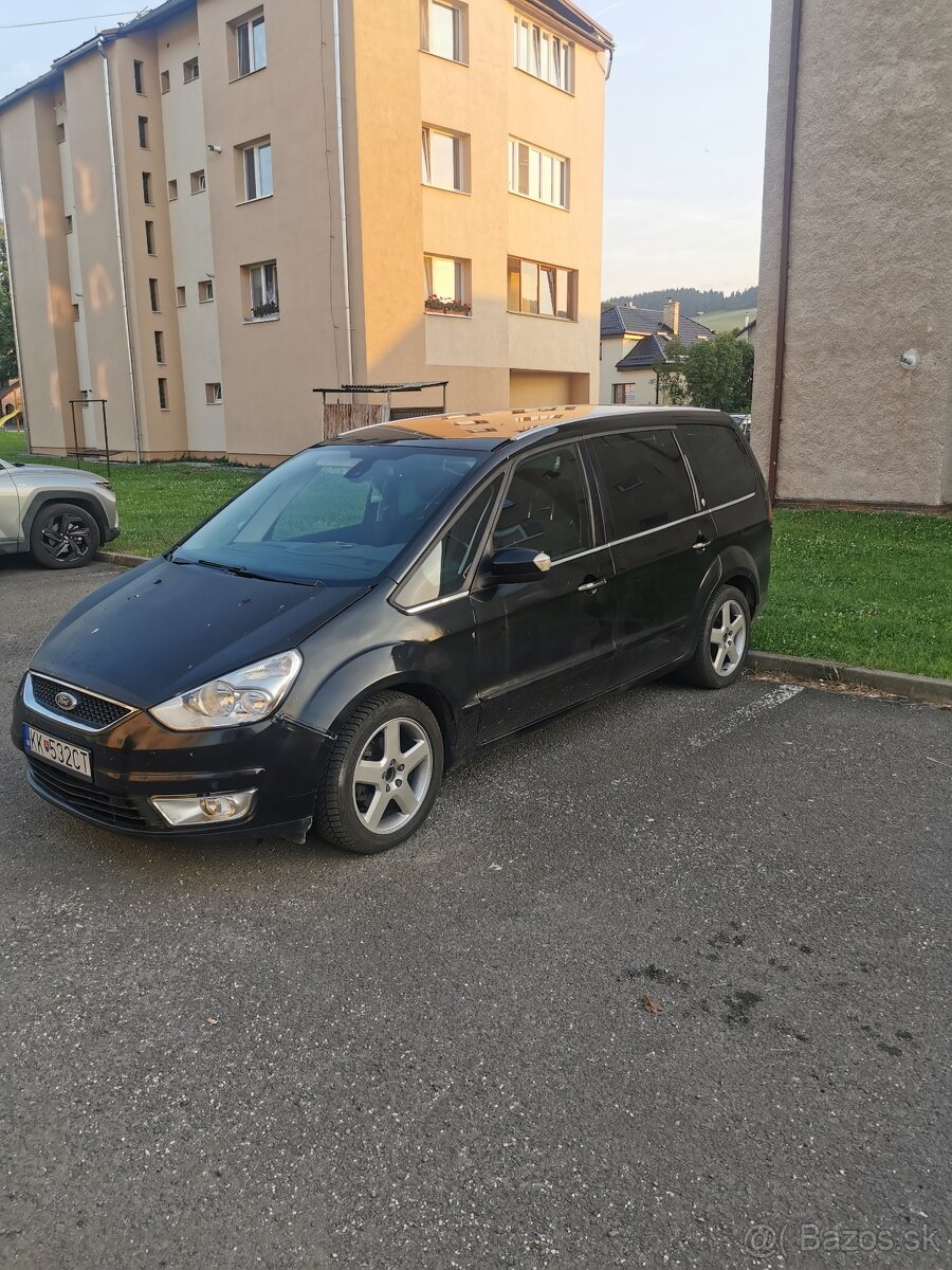 Ford Galaxy 7 miest