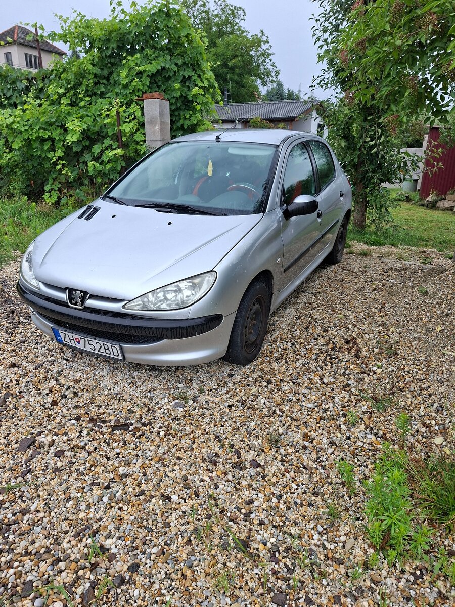 Peugeot 206