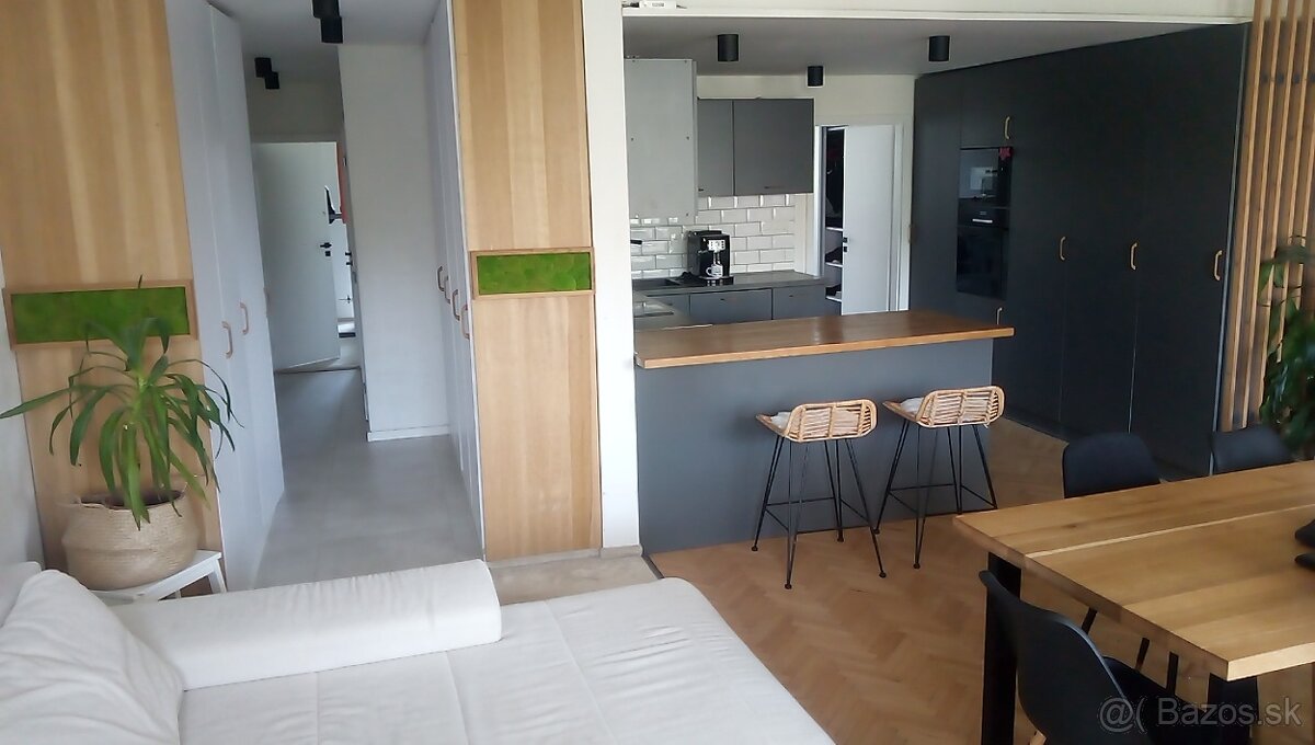 Prenájom_3 izbový byt Dolný Smokovec - Pod Lesom