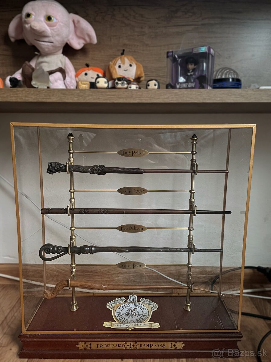 Predám zberateľskú sklenenú vitrínu Harry Potter