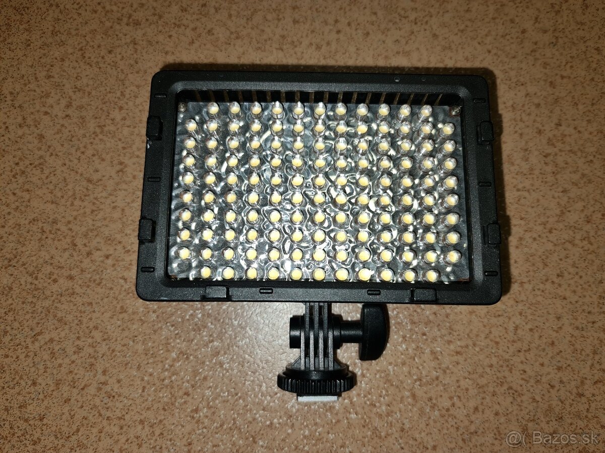 LED video svetlo CN-126