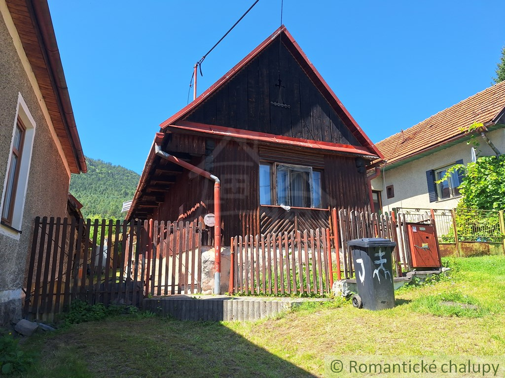 Dom v kúpeľnej obci Lúčky obklopenej Chočskými vrchmi + vi