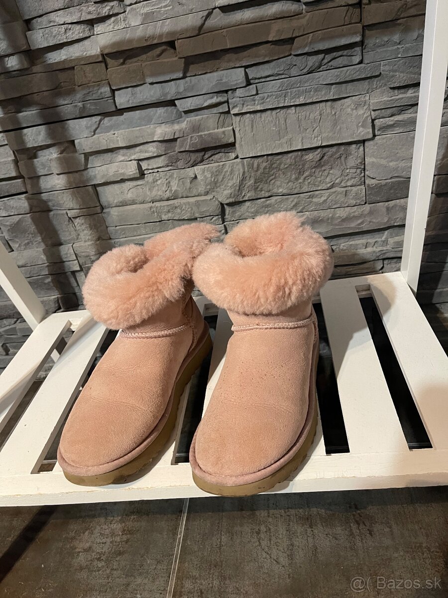 UGG orig v.37