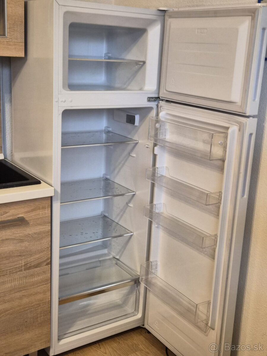 Predám Chladničku ELECTROLUX LTB1AF28W0