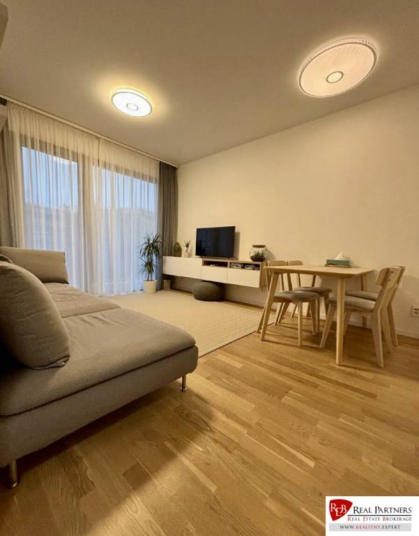 REB.SK Prenájom 2-izbového bytu CUBICON