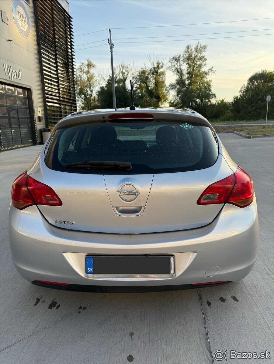 Opel Astra J 1.4 Benzín LPG 74KW