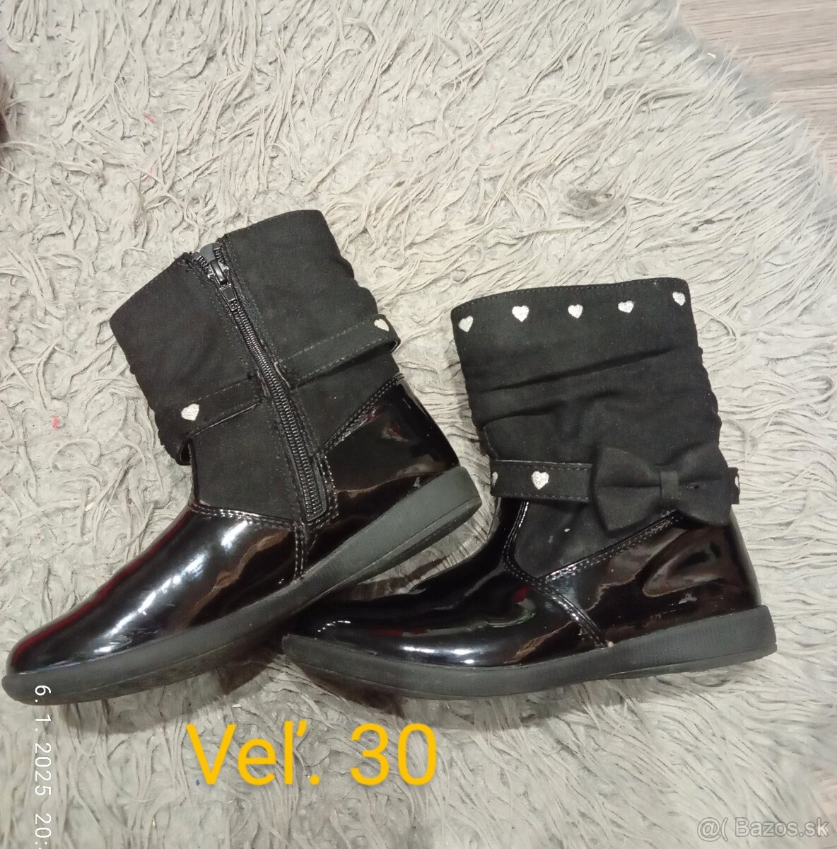 Dievčenské čižmy ako Nové