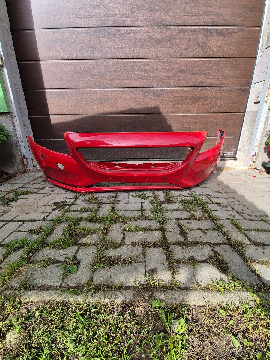 Predny naraznik Volvo II V40, 2012