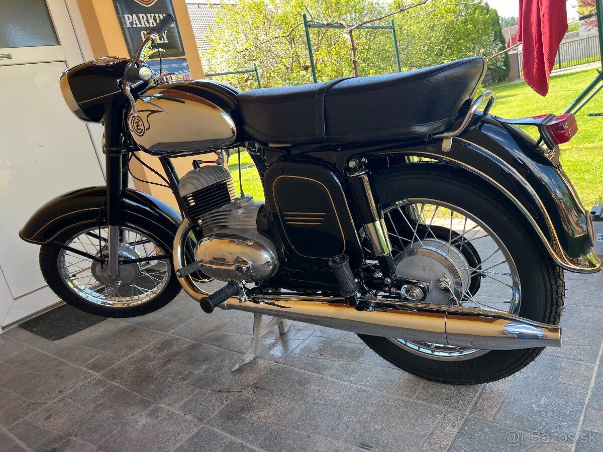 Predam CZ 125 typ 453