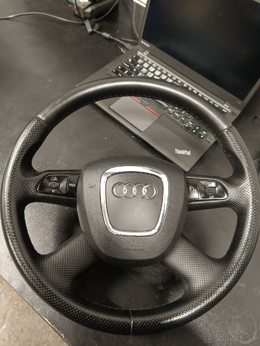 Audi volant