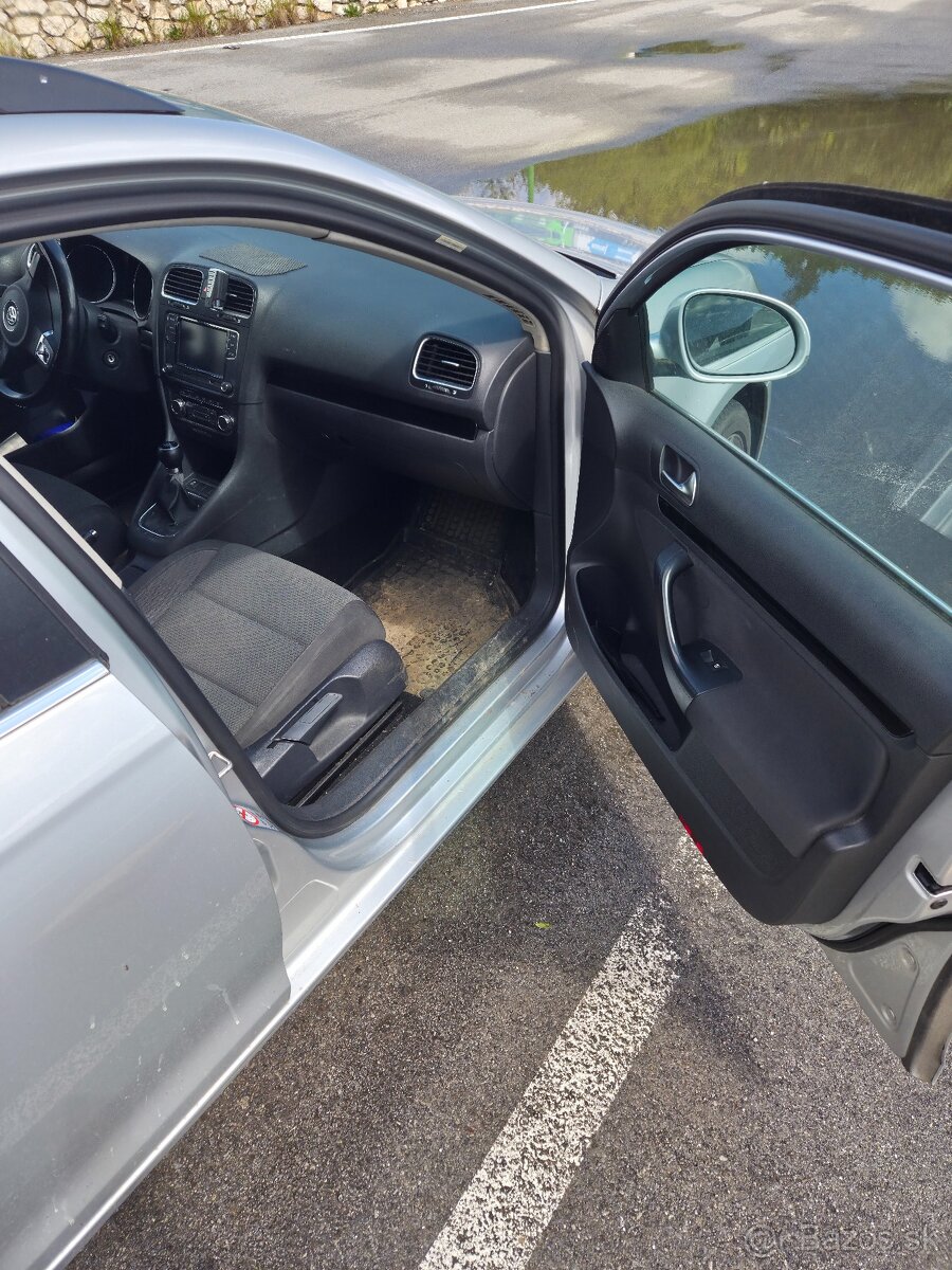 GOLFT VARIANT VI 2010 1.6 TDI 77Kw