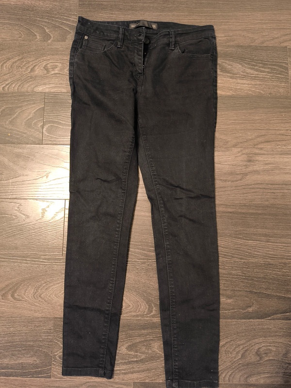 Skinny next 12L sedí na veľ. 40 NOVÉ