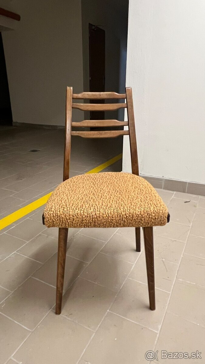 Stolicky na predaj