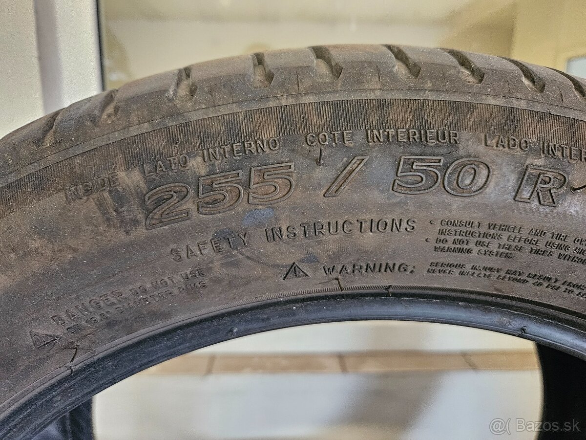 255x50R19 Michelin