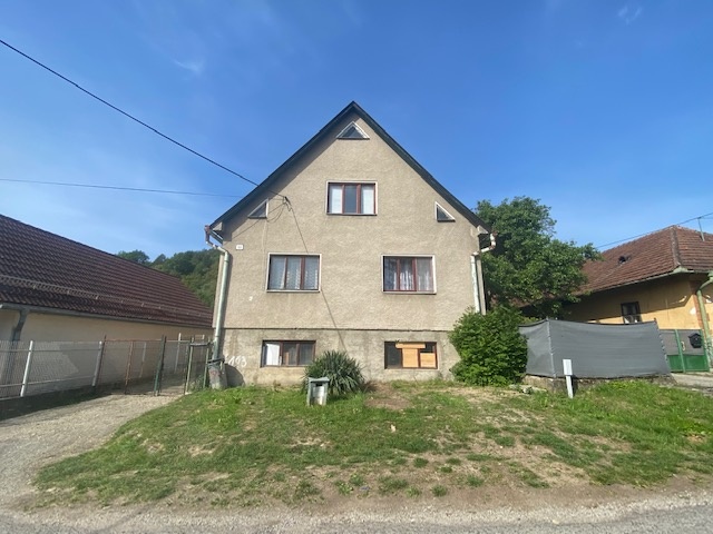 Dom s pozemkom 2375 m2, alebo výmena za byt + doplatok