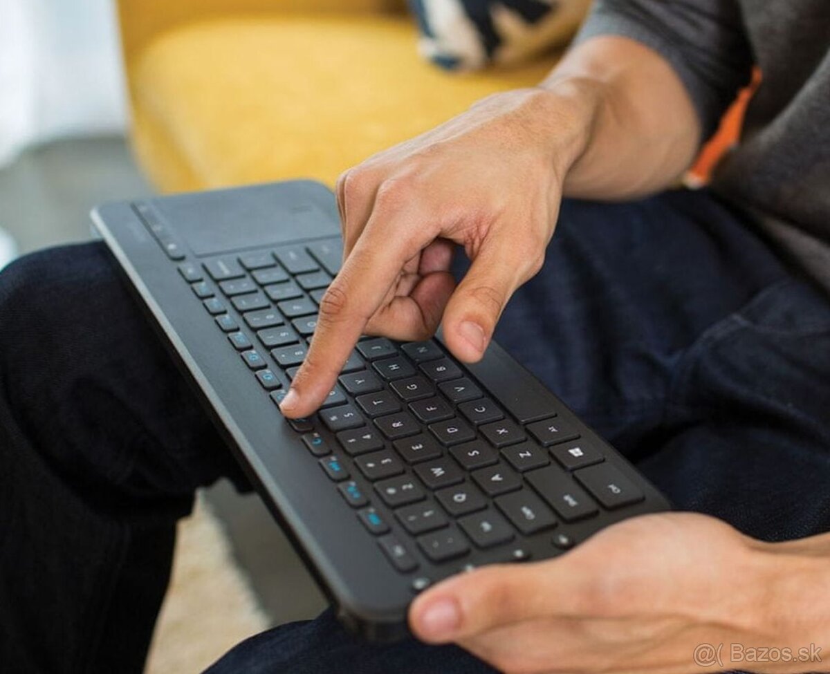 Bezdrôtová klávesnica - Microsoft All-in-One
