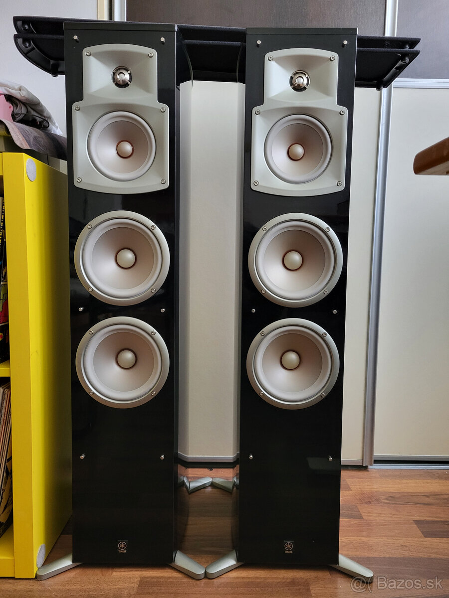 YAMAHA NS-555 stĺpové reproduktory (Pár)